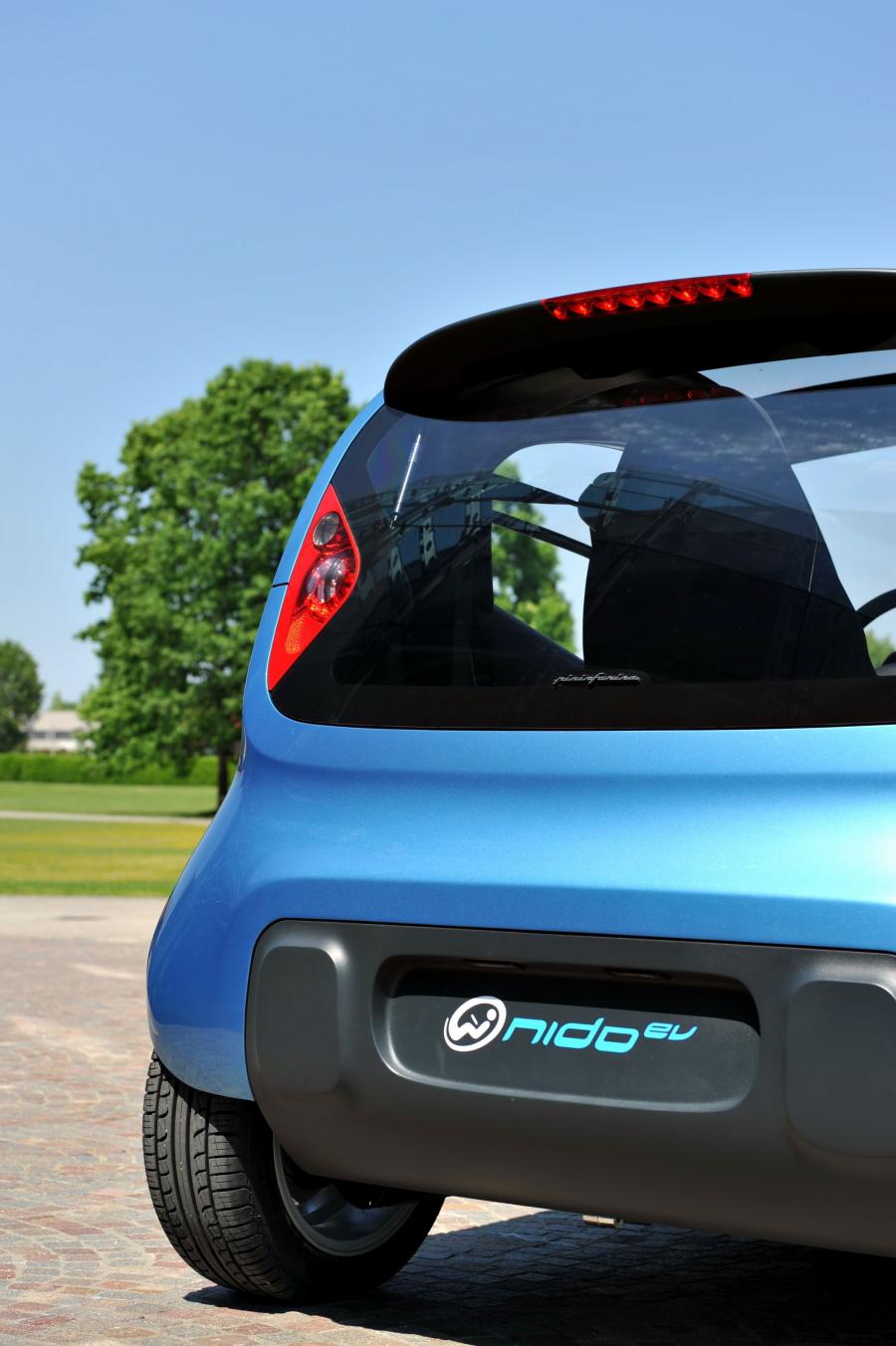 Детали экстерьера Pininfarina Nido EV 2010 года  (фото 3 из 16)